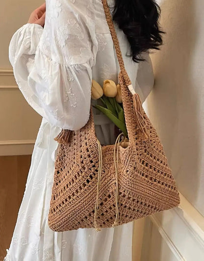 New Casual Style Woven Bag Beach Vacation Package Lazy Wind Straw Weaving Tote Bag Tassels Fashion
